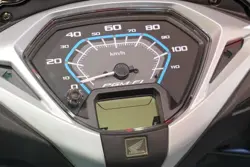 New Honda Activa 125 Instrument Console (Standard Model has All-Analogue Console)