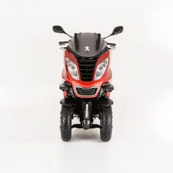 Peugeot Metropolis Front View