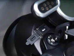 QJ Motor SRC 250 USB Charging