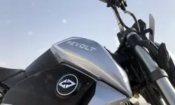Revolt RV300 Closeup Shot