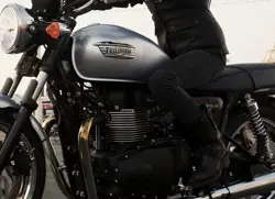 Triumph Bonneville Close-up