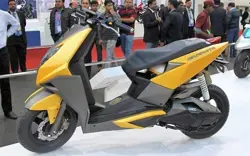 TVS Graphite 150 Side View