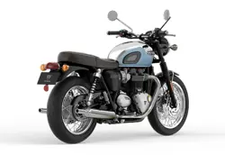 Triumph Bonneville T120 Chrome Edition Rear 3-Quarter View