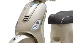 Vespa Elegante 149 Closeup Shot