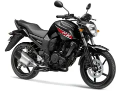 Yamaha FZ16 Front 3-Quarter View