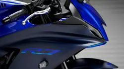 Yamaha R7 Closeup Shot