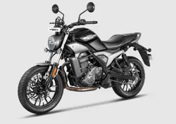 Hero Mavrick 440 Front 3-Quarter View