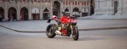 Ducati Streetfighter V4 Front 3-Quarter View