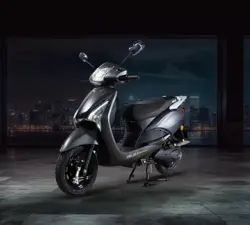 Zelio Legender Plus Front 3-Quarter View