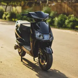 Zelo Knight Front 3-Quarter View