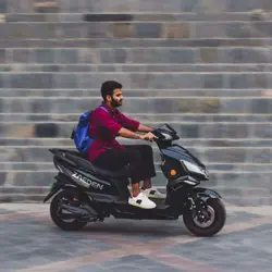 Zelo Zaeden Side View