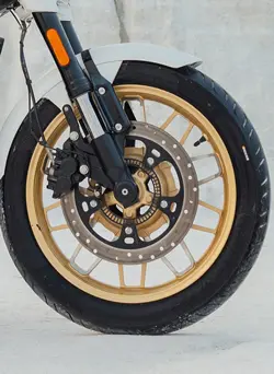 Royal Enfield Shotgun ICON Edition Gold Rims with Contrast Cut Details