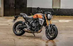 suzuki-gsx-8t-4469-9141