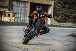 ktm-duke-990-4494-8067