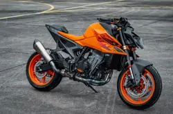 ktm-duke-990-4494-6327