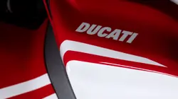 ducati-panigale-v4-tricolore-4514-6177