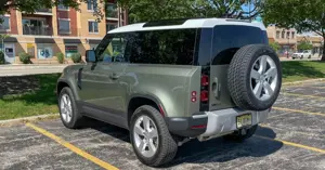 Land Rover Defender 90 P300