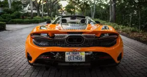 McLaren 750