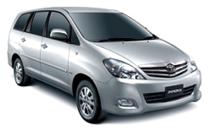 Toyota Innova (2011)