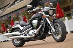 Suzuki Intruder