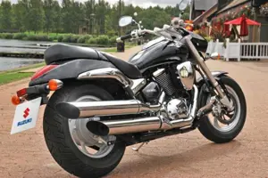 Suzuki Intruder