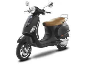 Vespa VXL 125 in Black Color