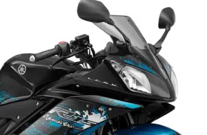 Yamaha R15 Streaking Cyan