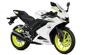 Yamaha R125 in Competition White Color