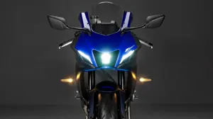 Yamaha R7