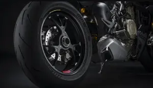 Ducati Streetfighter V4 S