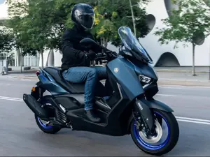 Yamaha X-Max 125