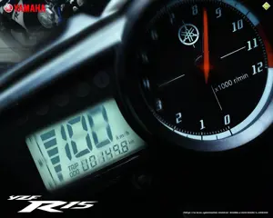 Yamaha R15
