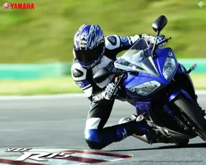 Yamaha R15