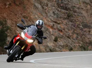 Aprilia Caponord 1200 in Motion 'Red'