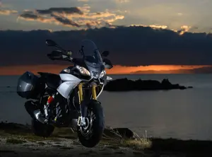 Aprilia Caponord 1200 3-Quarter Front 'White'
