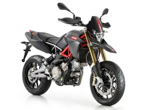 Dorsoduro 750 Factory 3-Quarter Front
