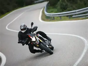 Dorsoduro 750 Factory in Motion
