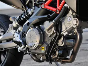 Dorsoduro 750 Factory Engine