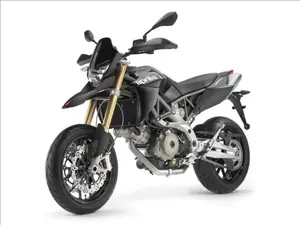 Dorsoduro 750 3-Quarter Front 'Black'