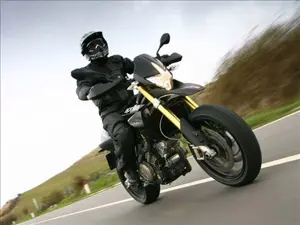 Dorsoduro 750 in Motion