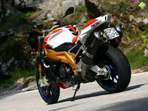 Tuono 1000 R Factory