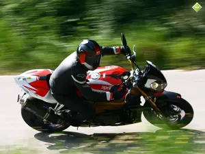 Tuono 1000 R Factory