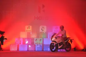 2014 New Hero Karizma ZMR in Motion 'White'