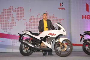 2014 New Hero Karizma ZMR Side View 'White'