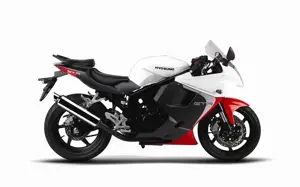 New Hyosung GT250R 'White Titanium'