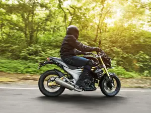 Mahindra Mojo 300 Official Wallpaper