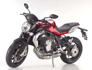 MV Agusta Brutale 675 Front 3-Quarter