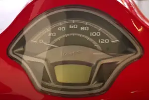 Vespa RED 125