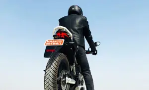 Revolt RV400