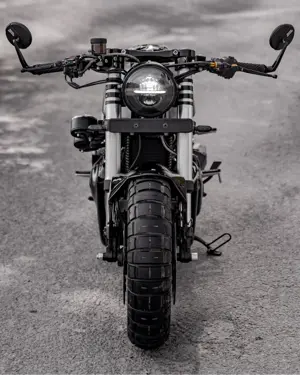 Neev Royal Enfield CGT Cafe Racer 650